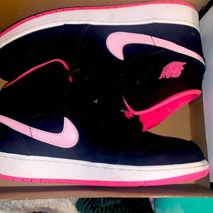 Black and Pink Air Jordan 1